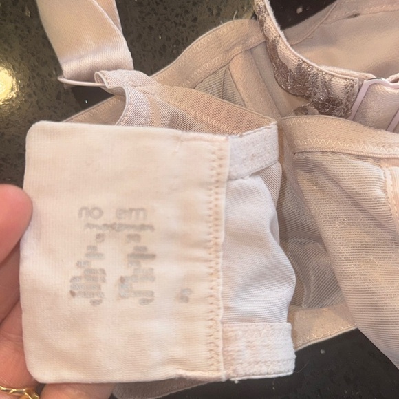 Cream Lace Bra Intimates Sleepwear - Picture 8 of 9